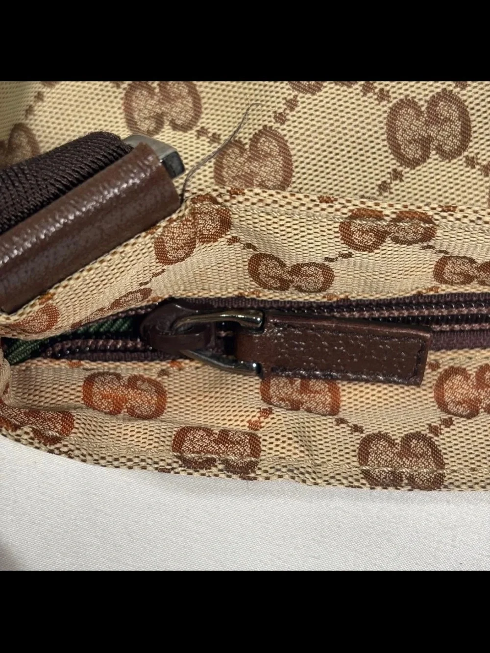 Gucci classic gg